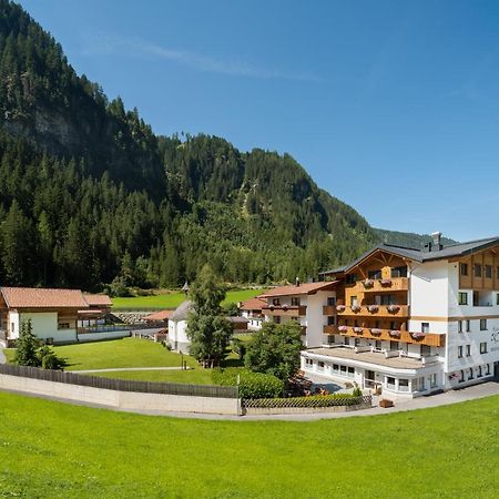 Hotel Wiese Sankt Leonhard im Pitztal Esterno foto