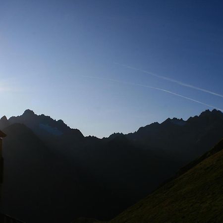 Hotel Wiese Sankt Leonhard im Pitztal Esterno foto