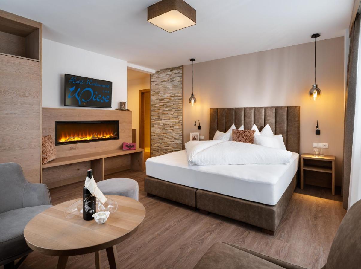 Hotel Wiese Sankt Leonhard im Pitztal Esterno foto