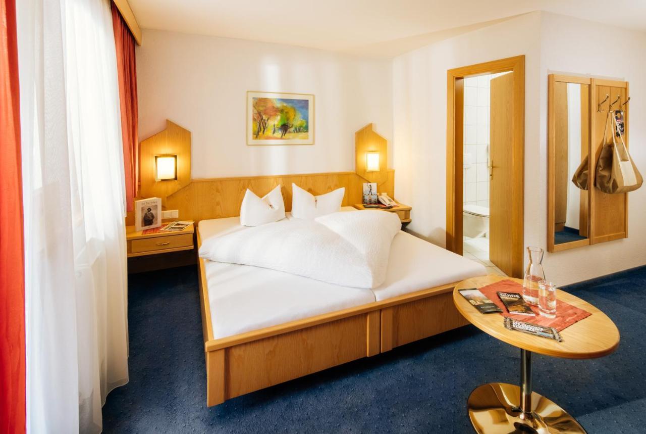 Hotel Wiese Sankt Leonhard im Pitztal Esterno foto
