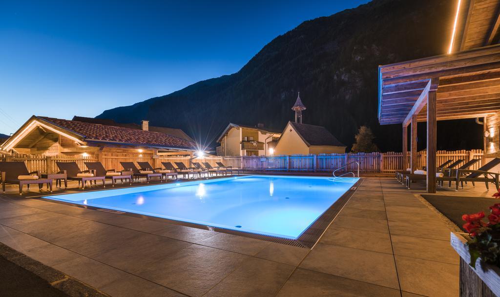 Hotel Wiese Sankt Leonhard im Pitztal Esterno foto