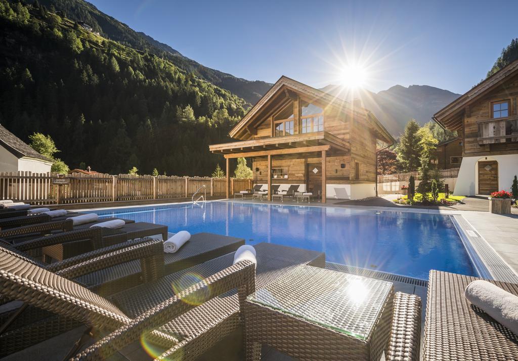 Hotel Wiese Sankt Leonhard im Pitztal Esterno foto