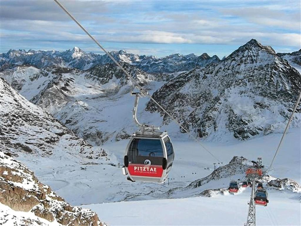 Hotel Wiese Sankt Leonhard im Pitztal Esterno foto